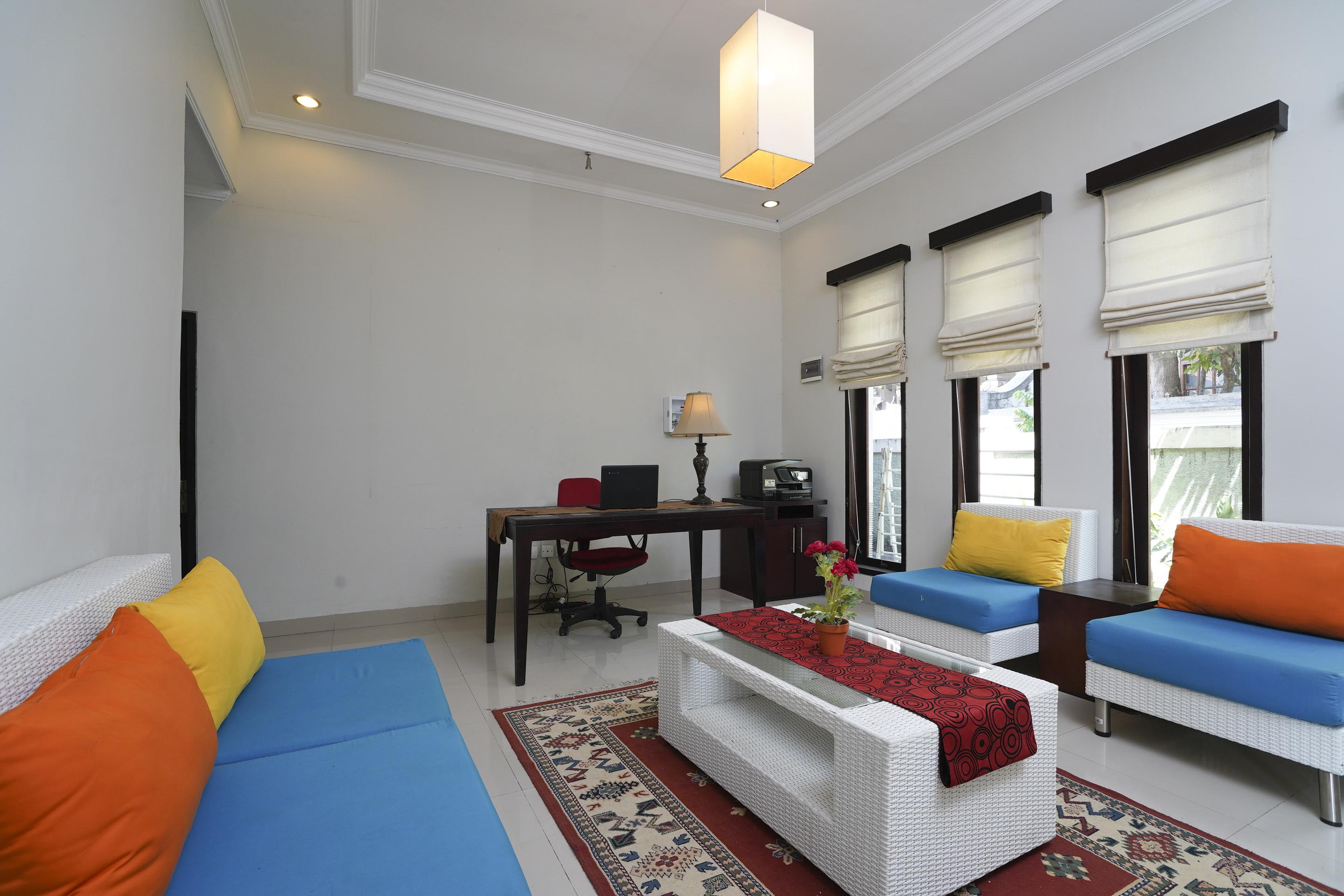 Oyo 2321 Griya Shanti Homestay Ketewel Exterior foto