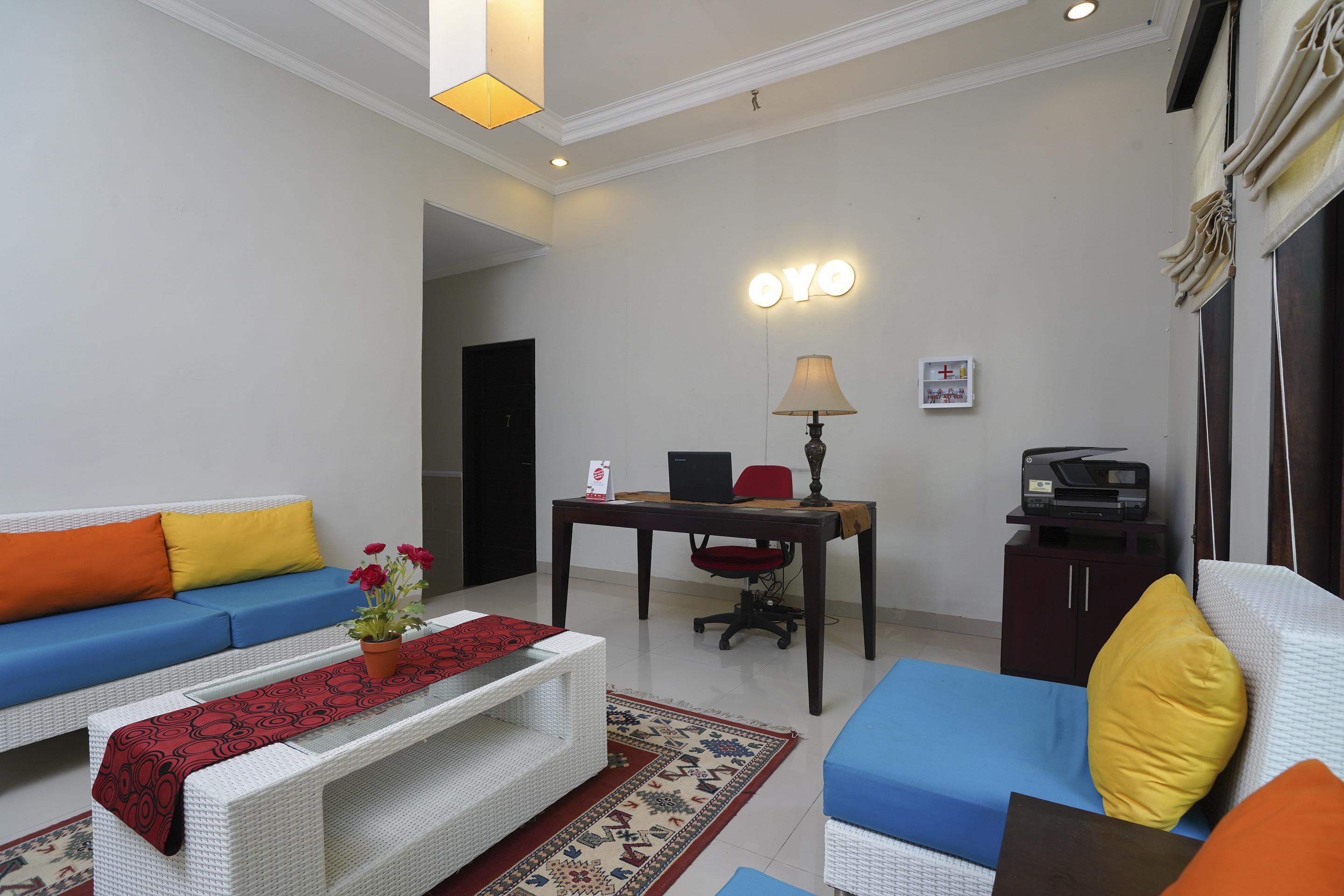 Oyo 2321 Griya Shanti Homestay Ketewel Exterior foto